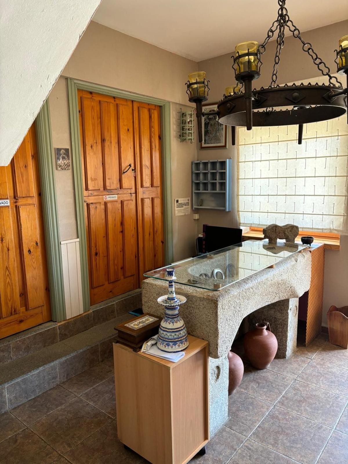 Altogredos Hotel Rural Y Apartamentos Turisticos Hoyos del Espino Eksteriør billede