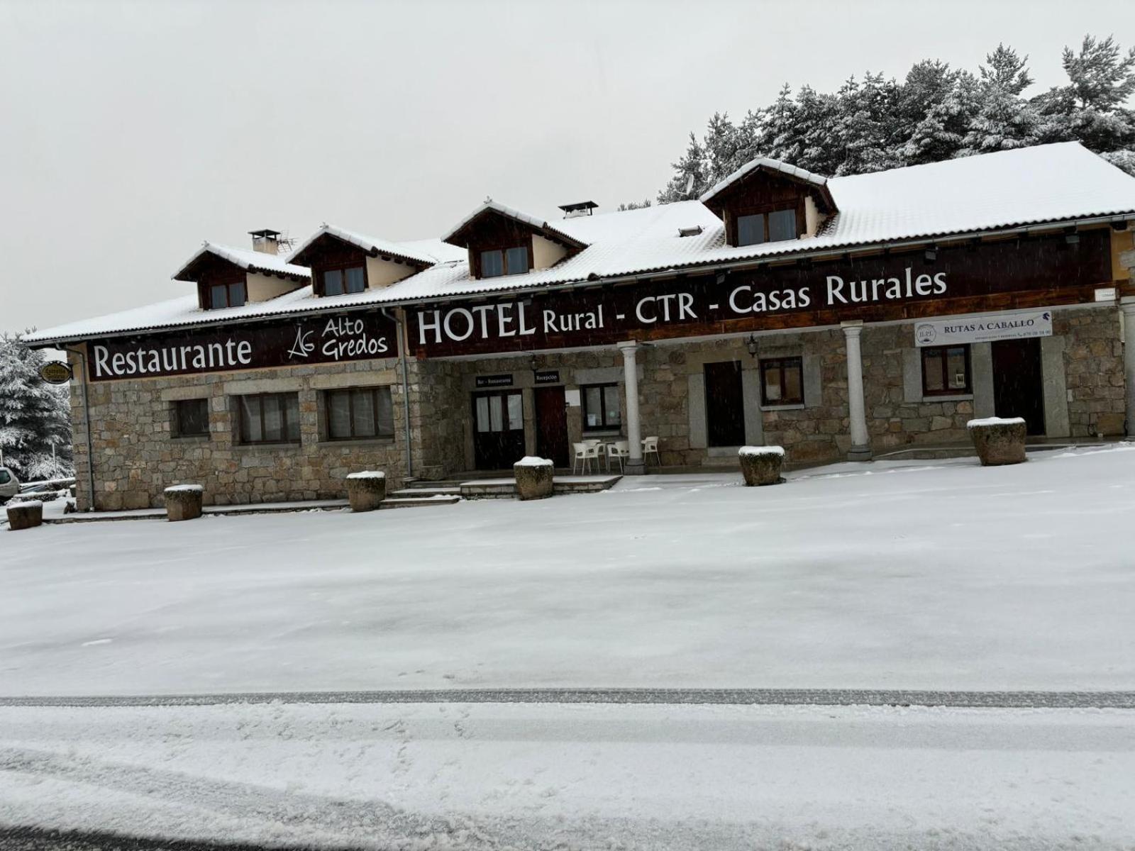 Altogredos Hotel Rural Y Apartamentos Turisticos Hoyos del Espino Eksteriør billede