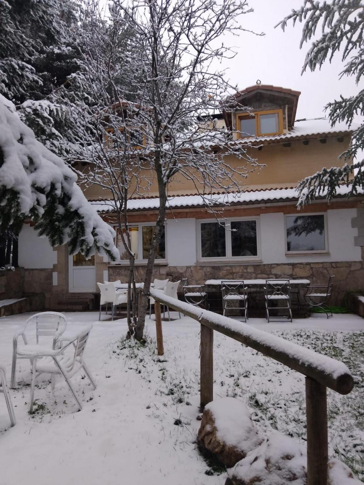 Altogredos Hotel Rural Y Apartamentos Turisticos Hoyos del Espino Eksteriør billede